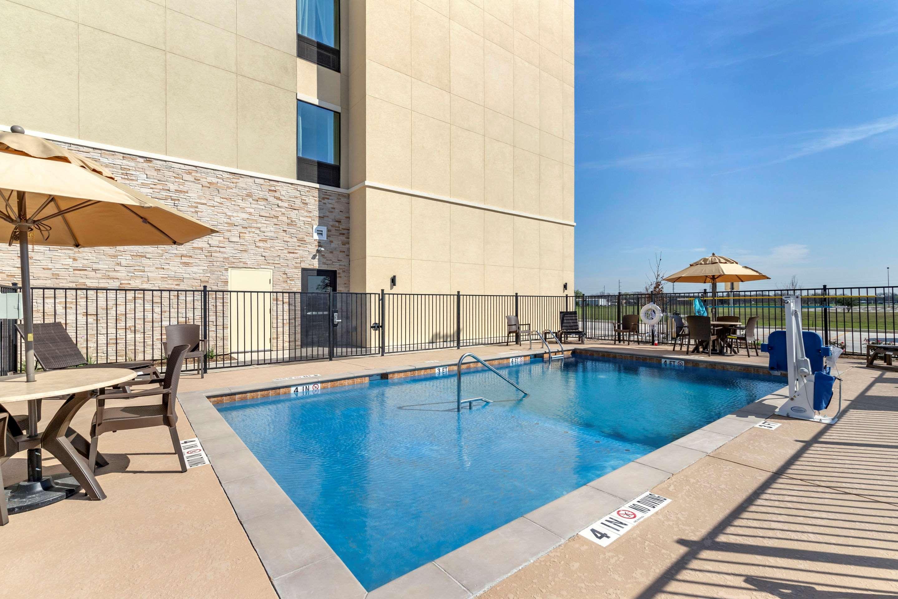 Comfort Suites San Antonio Ft Sam Houston-Sammc Area Экстерьер фото